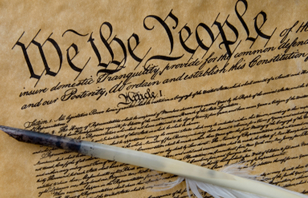 Learning constitutional law by examining the US Constitution