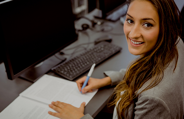 Woman attends law school online in California